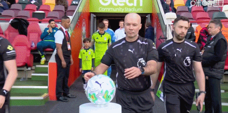 半场战报：布伦特福德0-0富勒姆，双方破门乏术