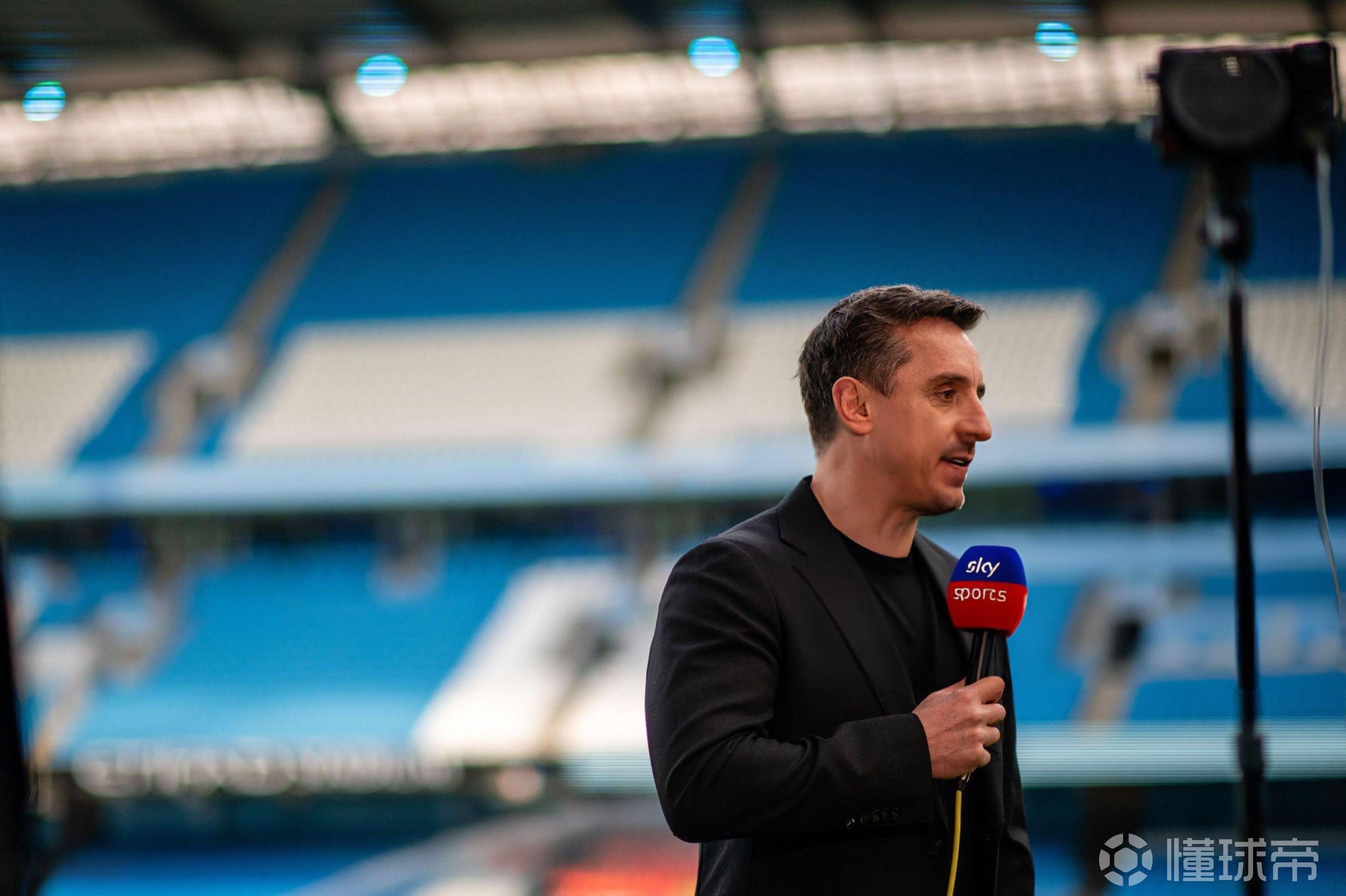 内维尔：阿森纳需要抓住机会压上，靠定位球或角球创造机会