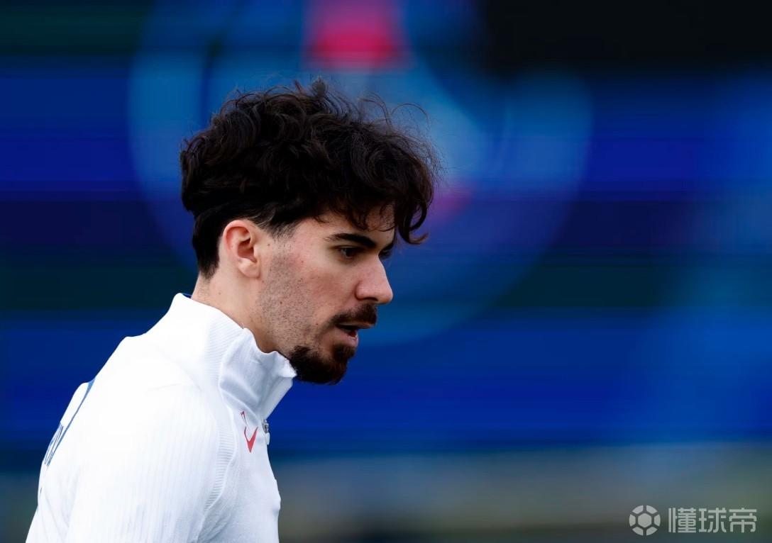 巴黎官方：维蒂尼亚右脚跟炎症待评估，努诺-门德斯恢复推进