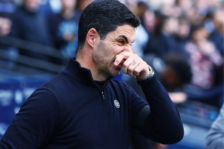 占卜师给阿森纳算命，球队里有个猛男能扛着他们走到最后？