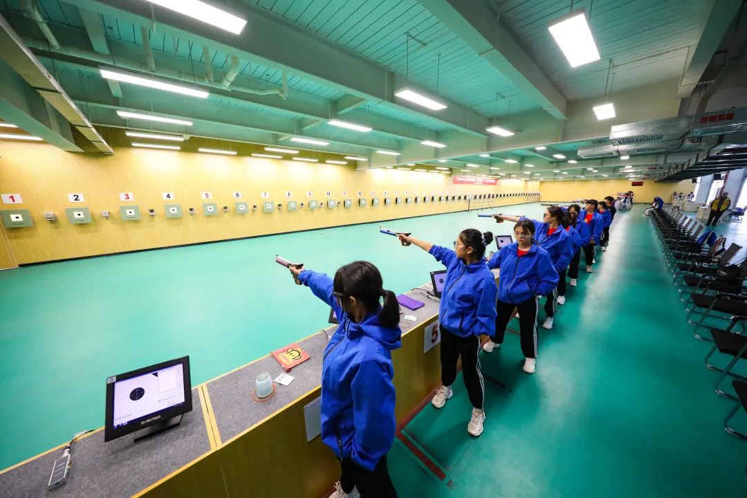 原创世界最贵身价球队赛季四大皆空，蓝军天团成员下赛季去留展望