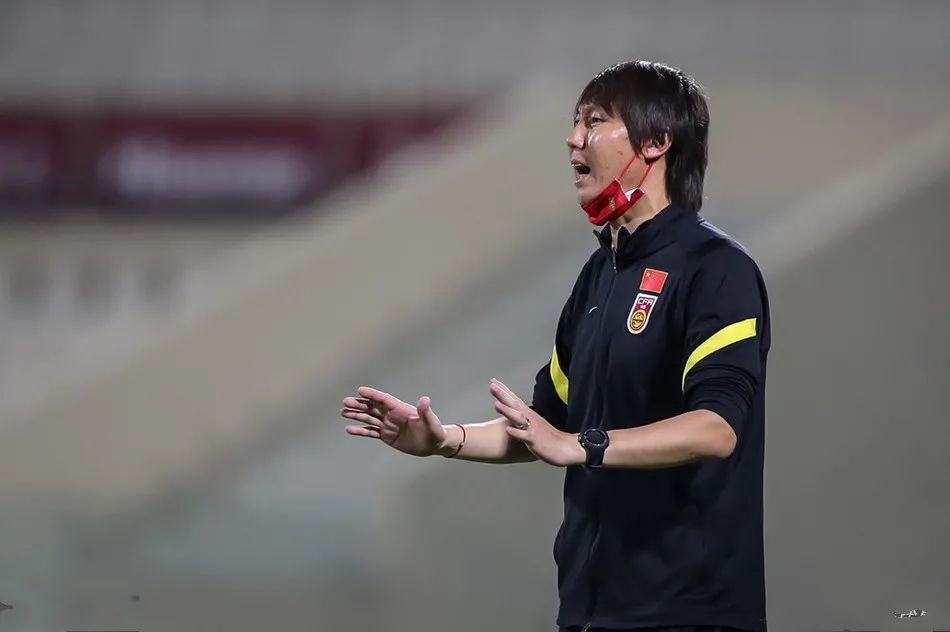 那不勒斯vs热那亚：热那亚能否在意甲第36轮制造惊喜